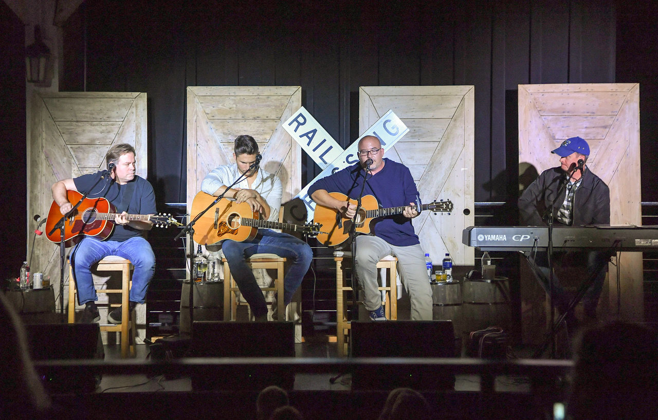 Writers in the Round